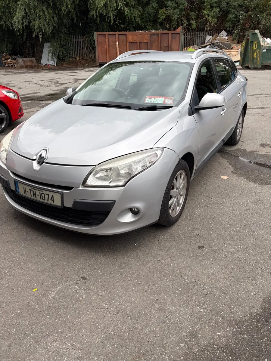 RENAULT MEGAN 2011 NCT 07/27 - Image 1