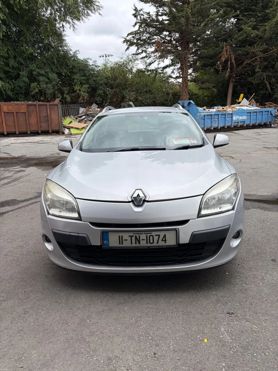 RENAULT MEGAN 2011 NCT 07/27 - Image 2