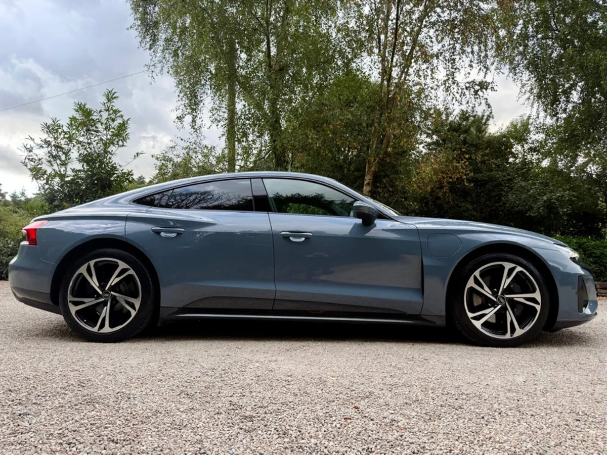 Audi e-tron GT E QUATTRO 530PS - Image 2