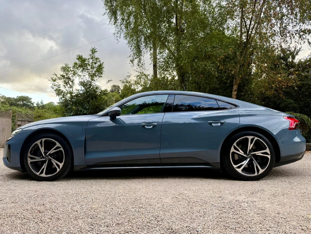 Audi e-tron GT E QUATTRO 530PS - Image 6