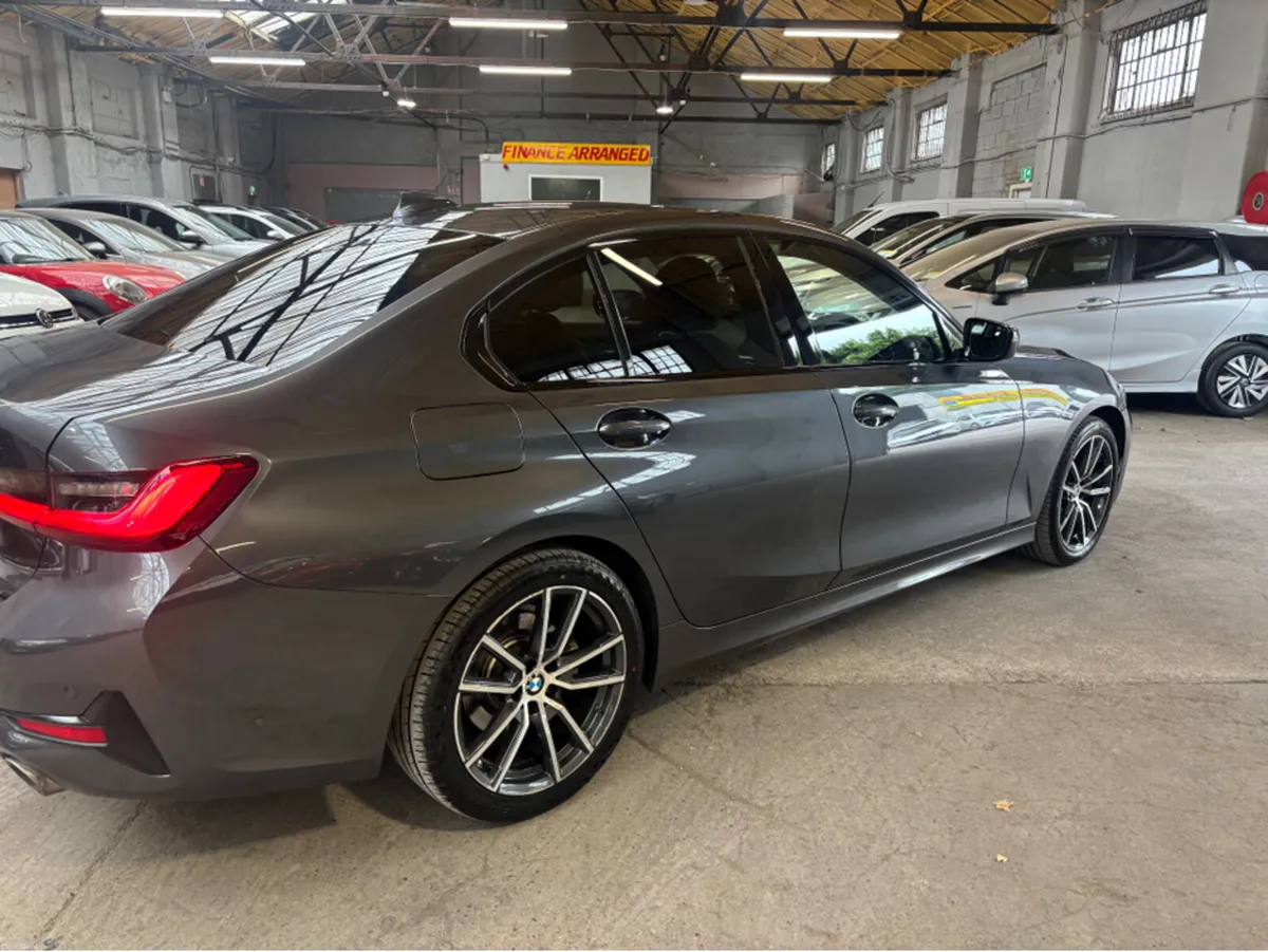 BMW 3-Series I SPORT 3SSN 4DR AUTO - Image 2