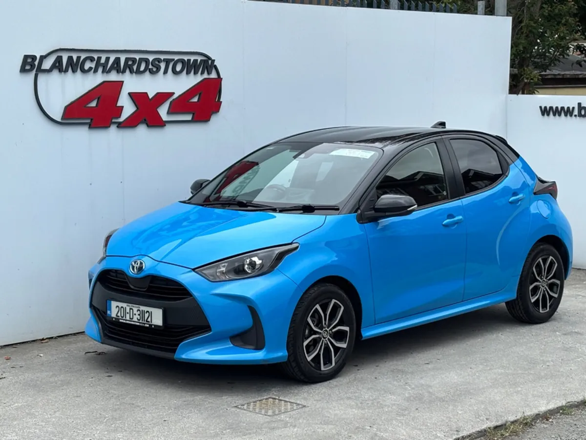 Toyota Yaris HYBRID LOW MILES - Image 1