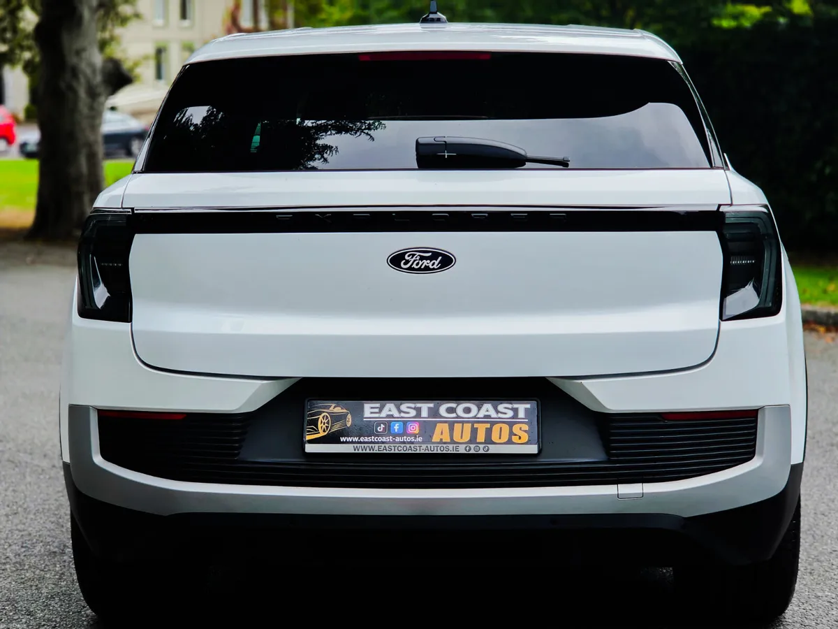 2024 Ford Explorer Select EV 210 Kw 77kw Eetended - Image 4
