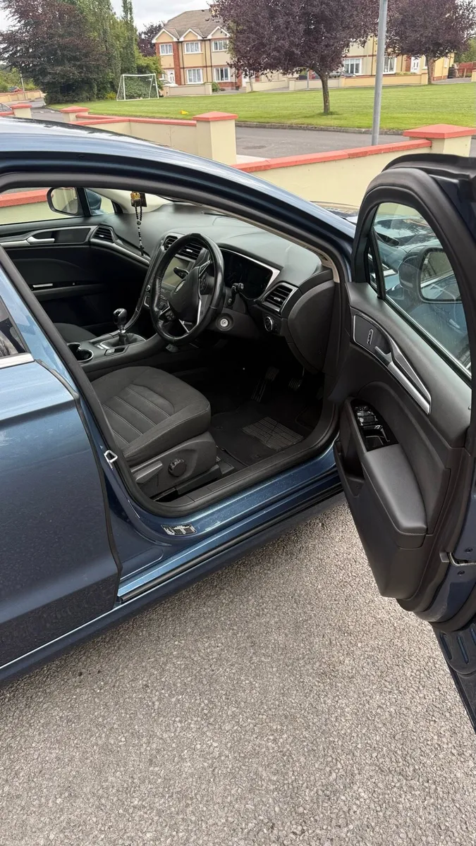 FORD MONDEO 2019 - Image 3