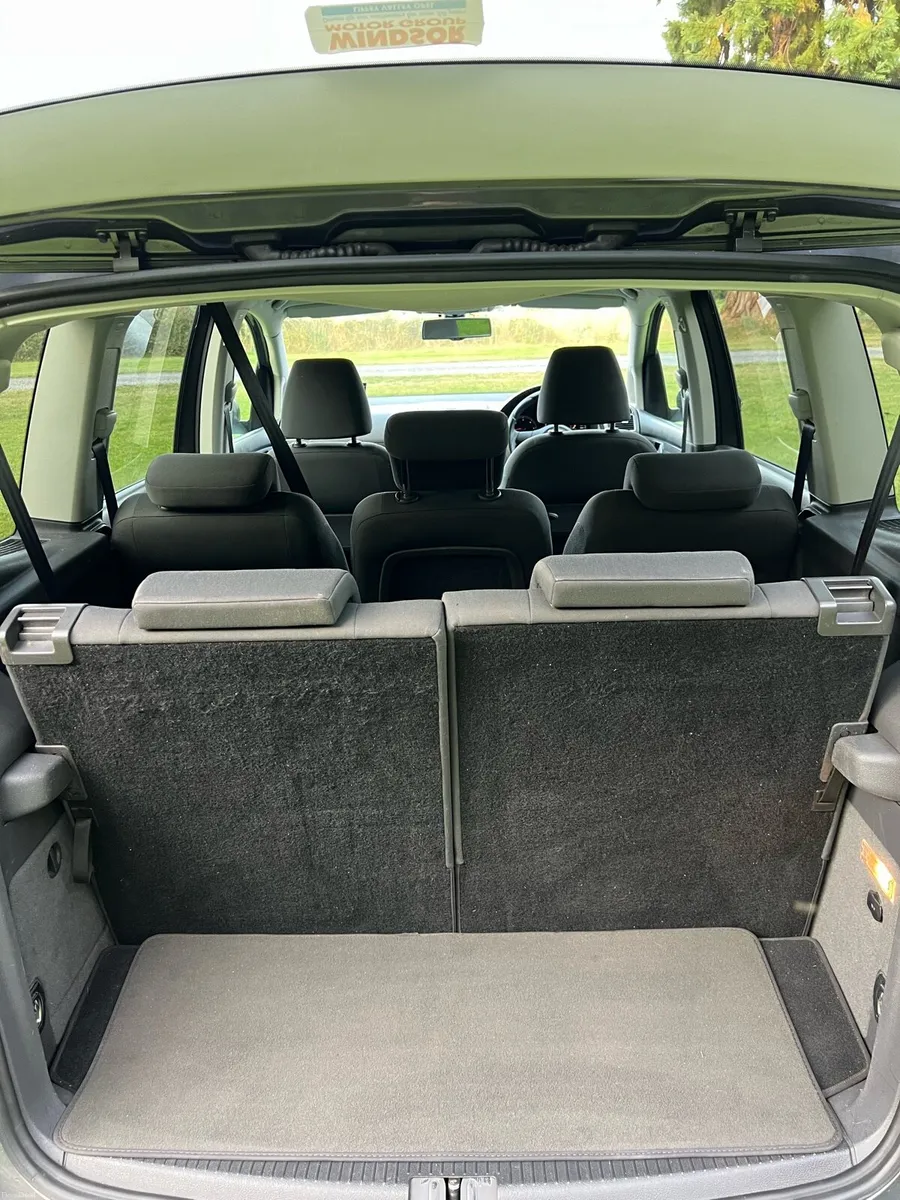 2011 VW TOURAN 1.6 DIESEL TDI AUTOMATIC - Image 5