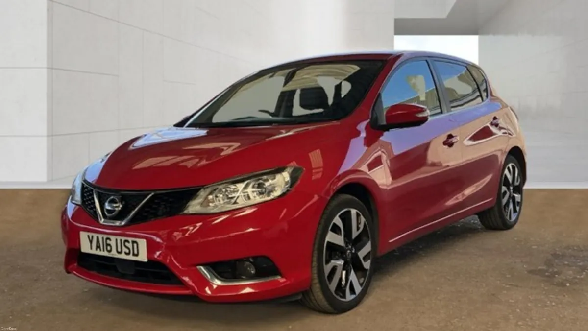 Nissan Pulsar Tekna - Image 2