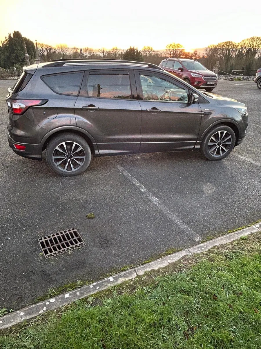 Ford kuga ST line - Image 2