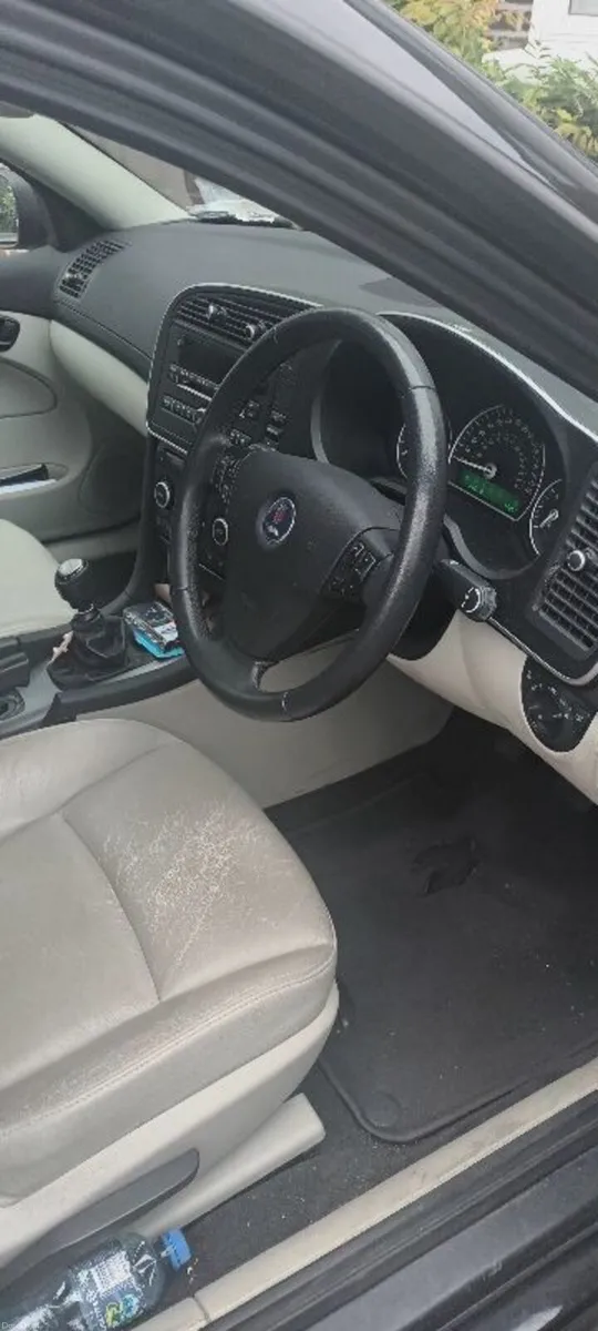 Saab 9-3 2011 - Image 3
