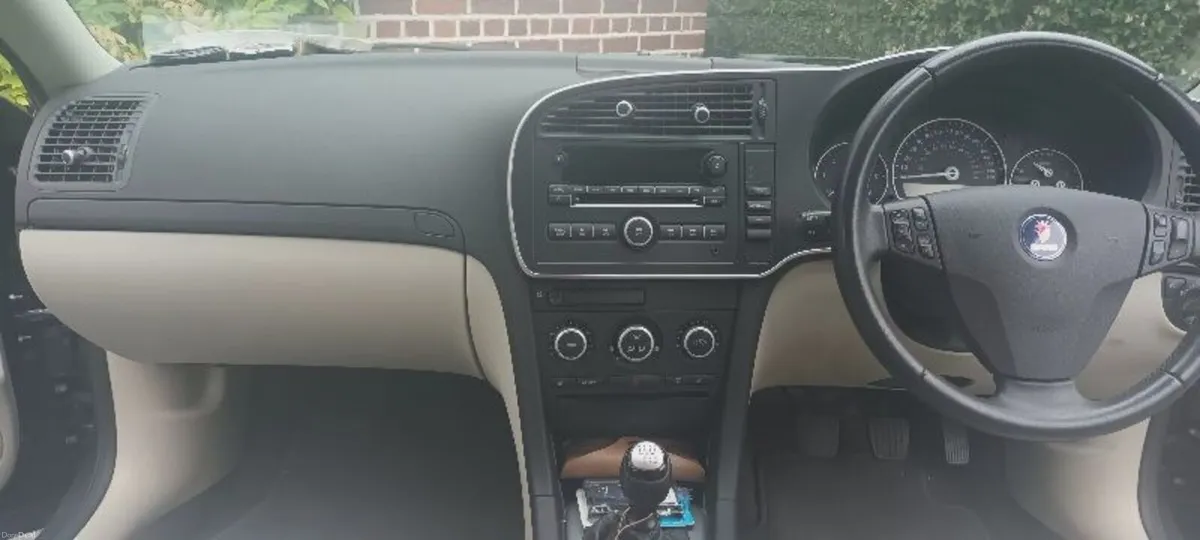 Saab 9-3 2011 - Image 4