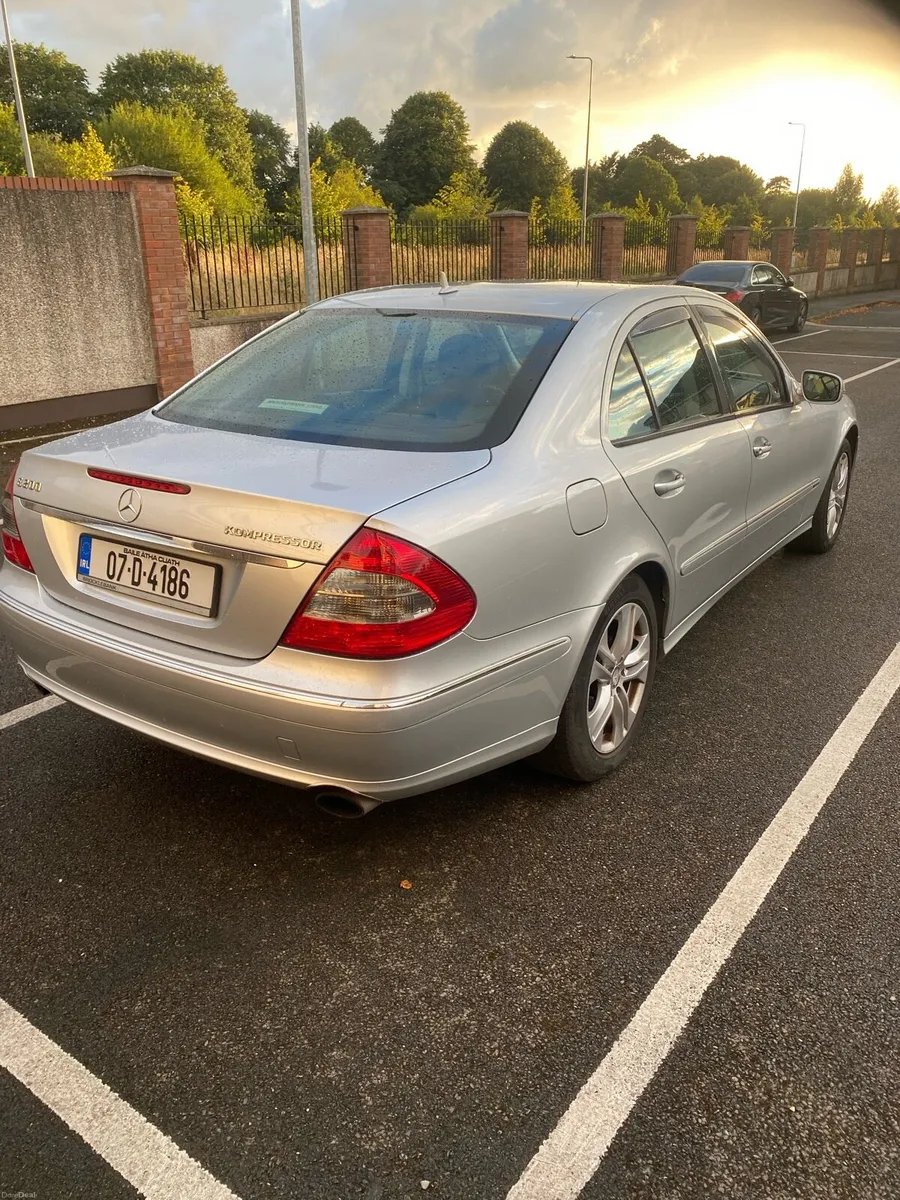 Mercedes E200 Kompressor - Image 5