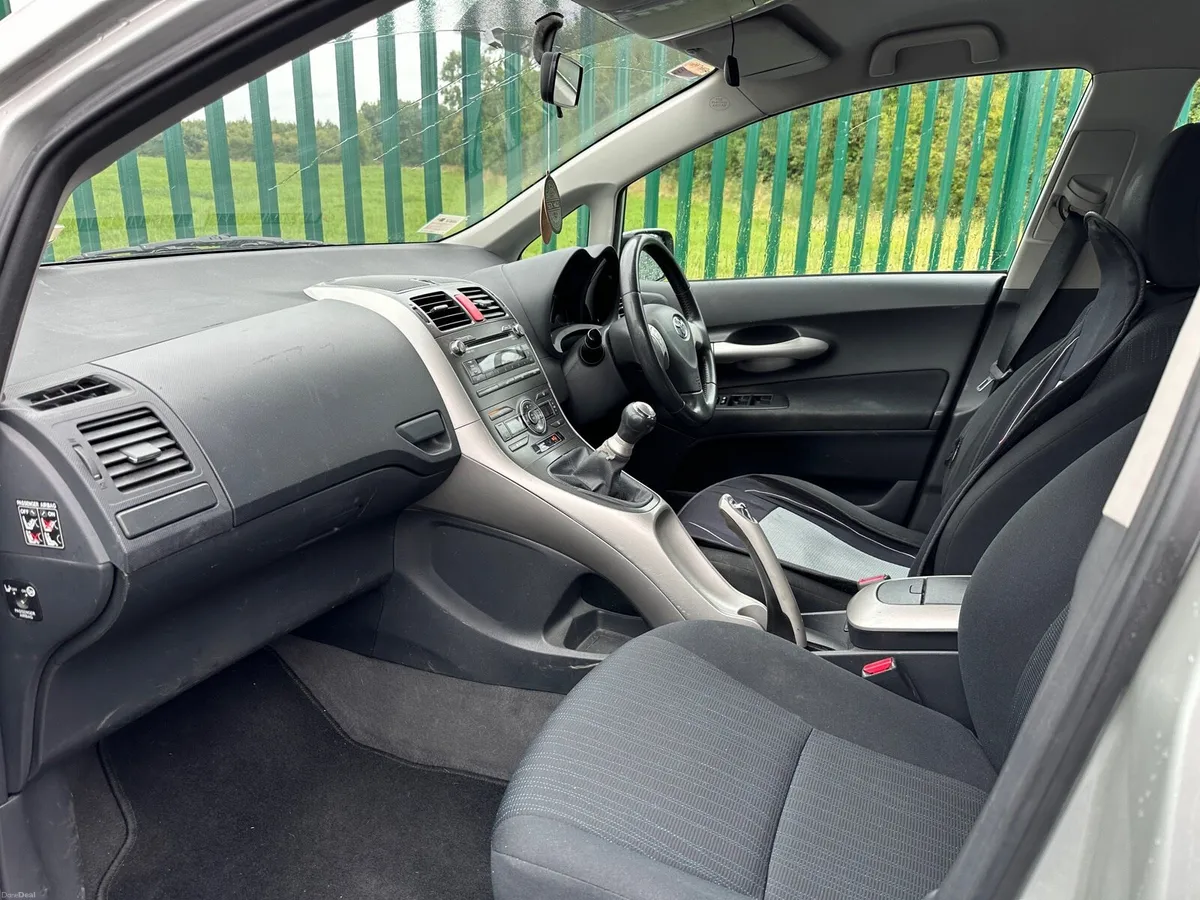 Toyota Auris - Image 5