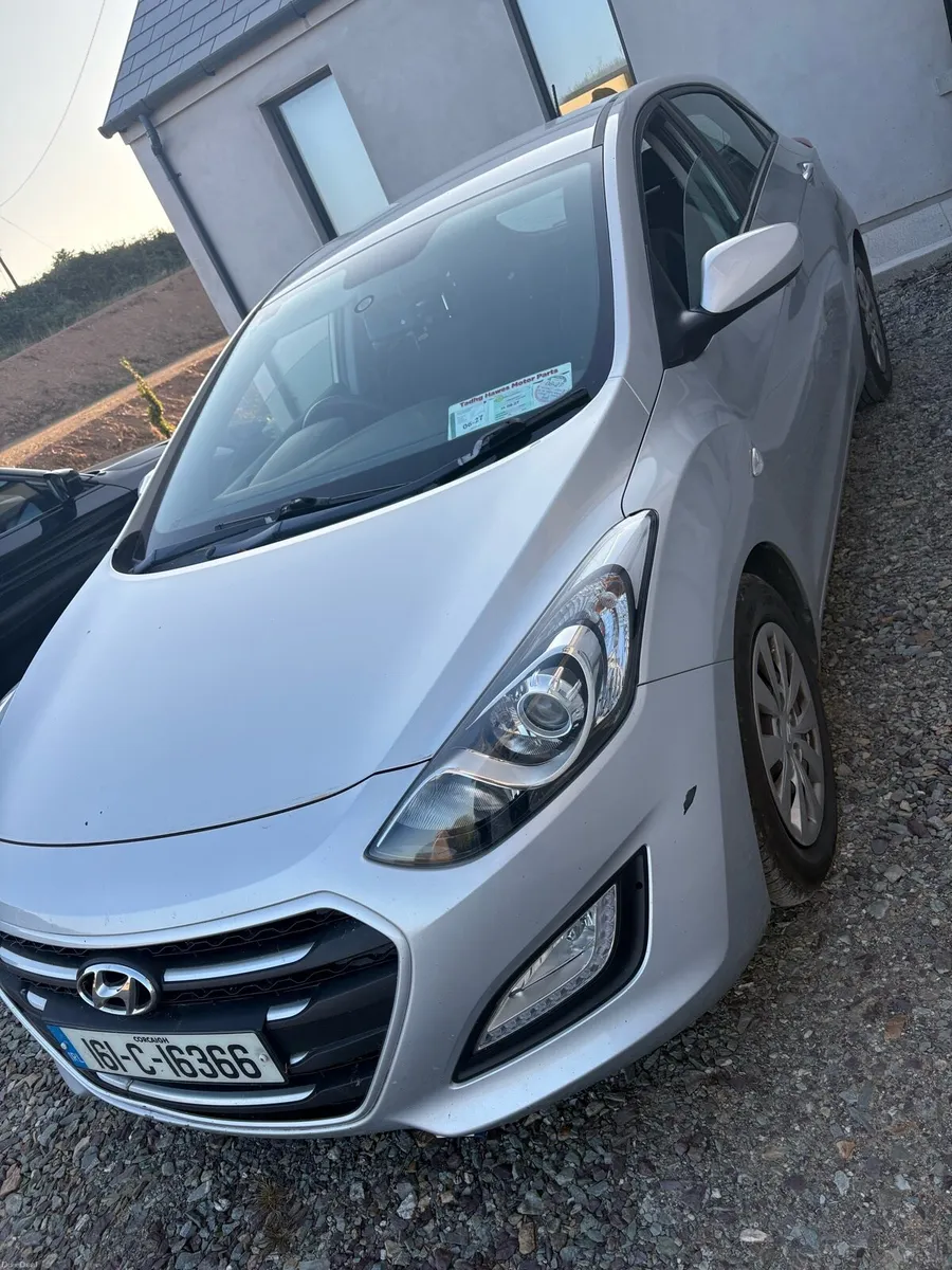 2016 Hyundai i30 - Image 2