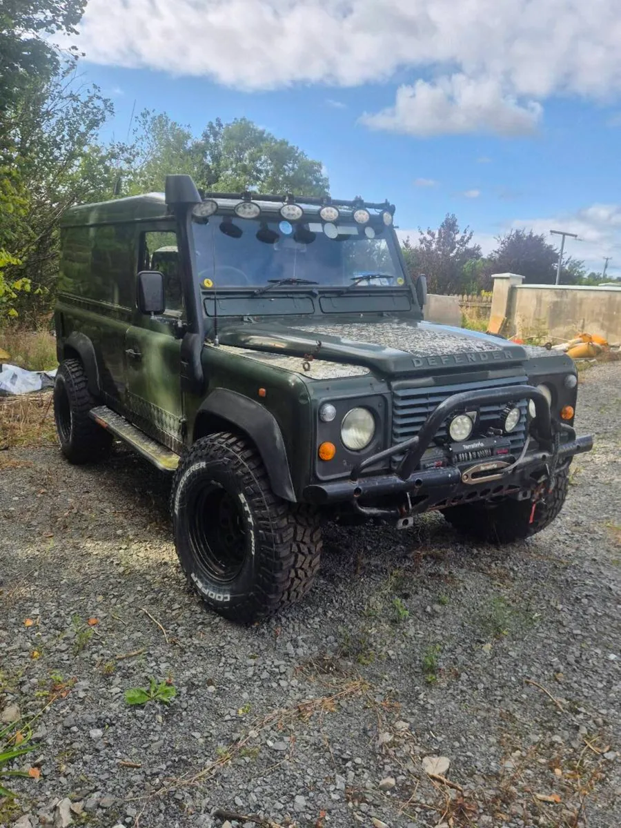 1995 Land Rover Defender - Image 2