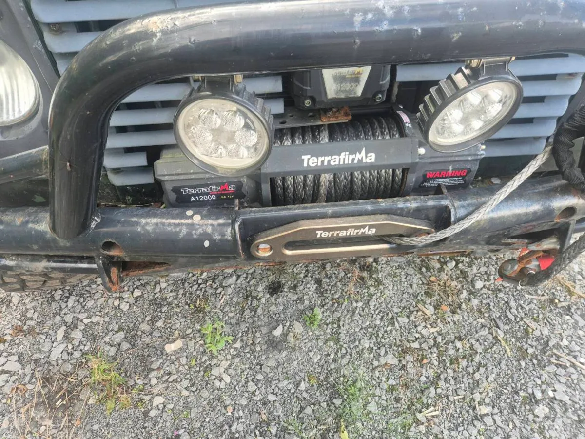 1995 Land Rover Defender - Image 5