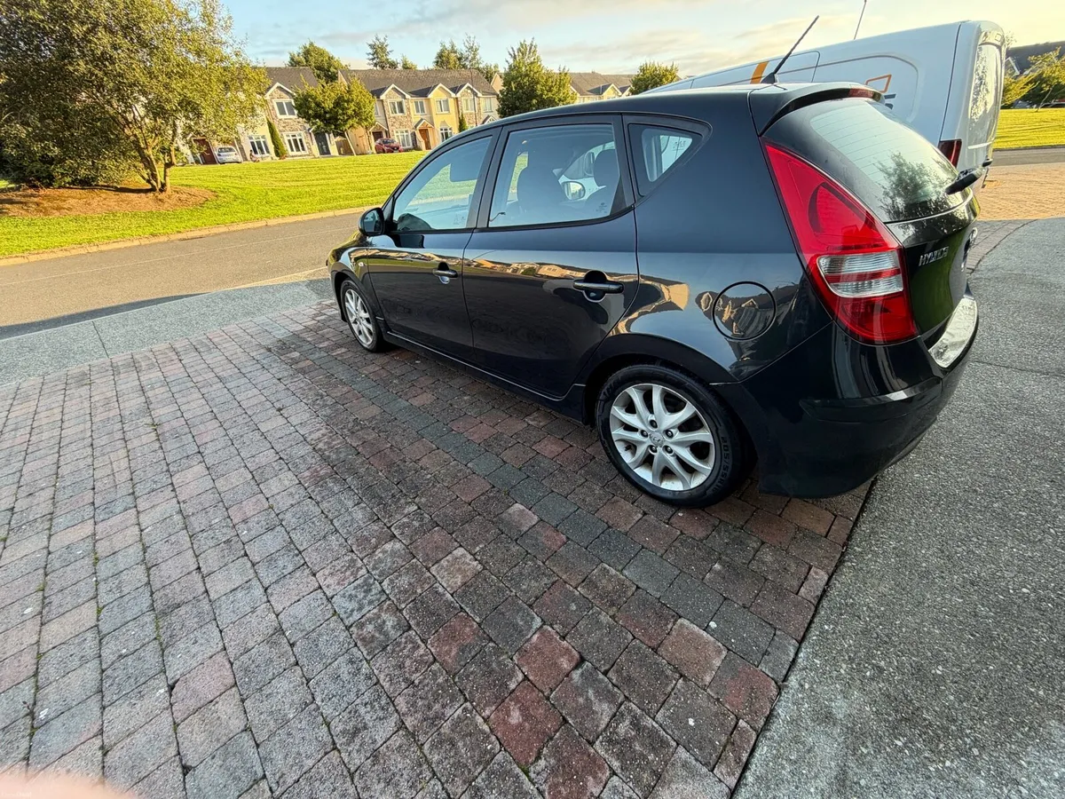 Hyundai i30 2010 - Image 4
