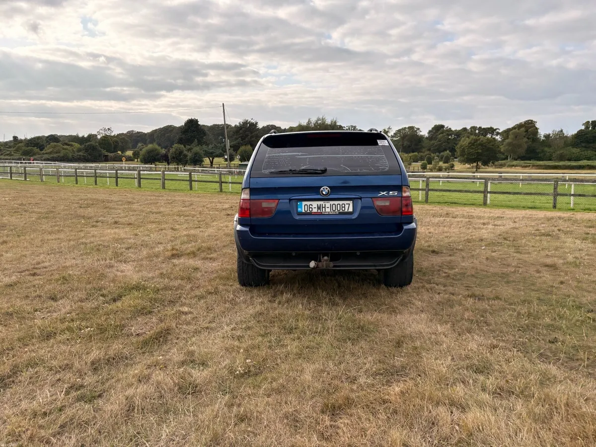 BMW X5 E53 Commercial - Image 4