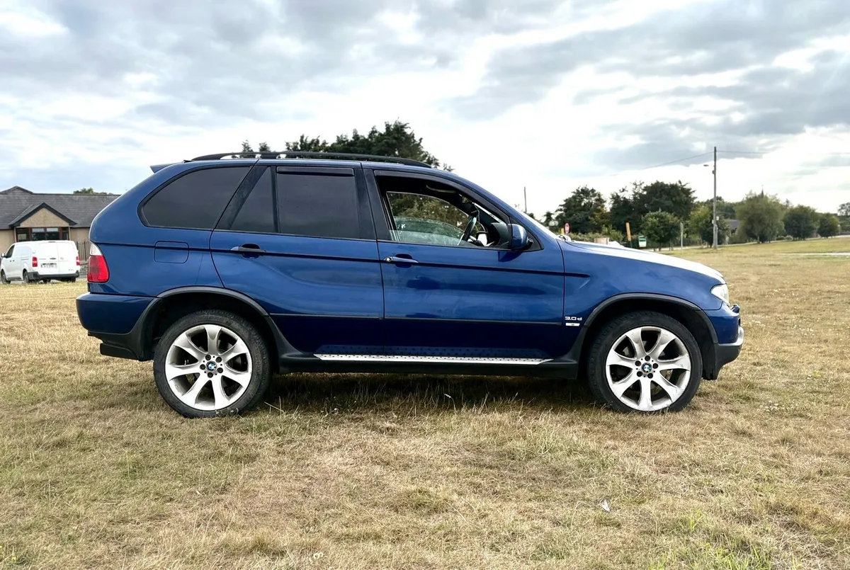BMW X5 E53 Commercial - Image 2
