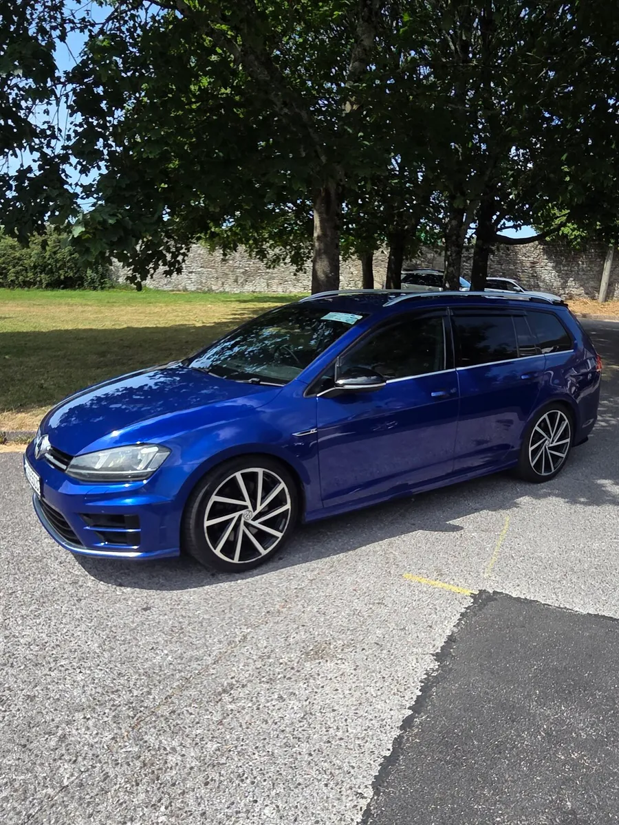 Volkswagen Golf R Estate 300bhp TSI 4MOTION - Image 1