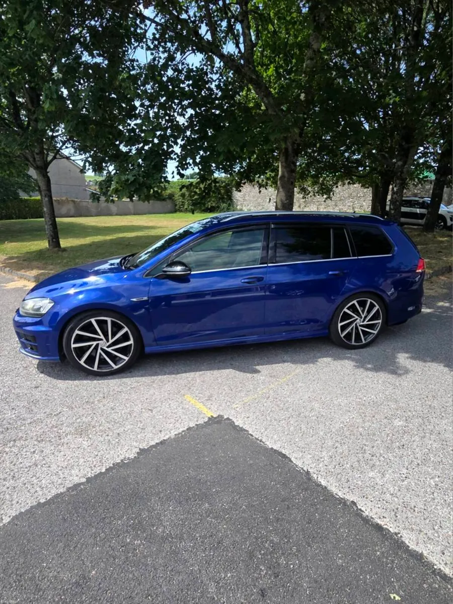 Volkswagen Golf R Estate 300bhp TSI 4MOTION - Image 4