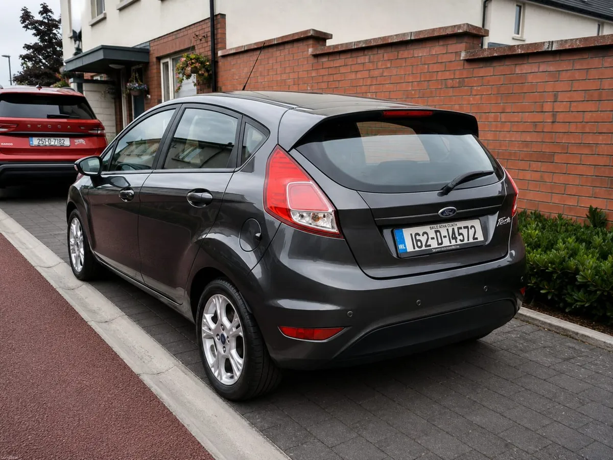 Ford Fiesta 1.25 zetec - Image 2