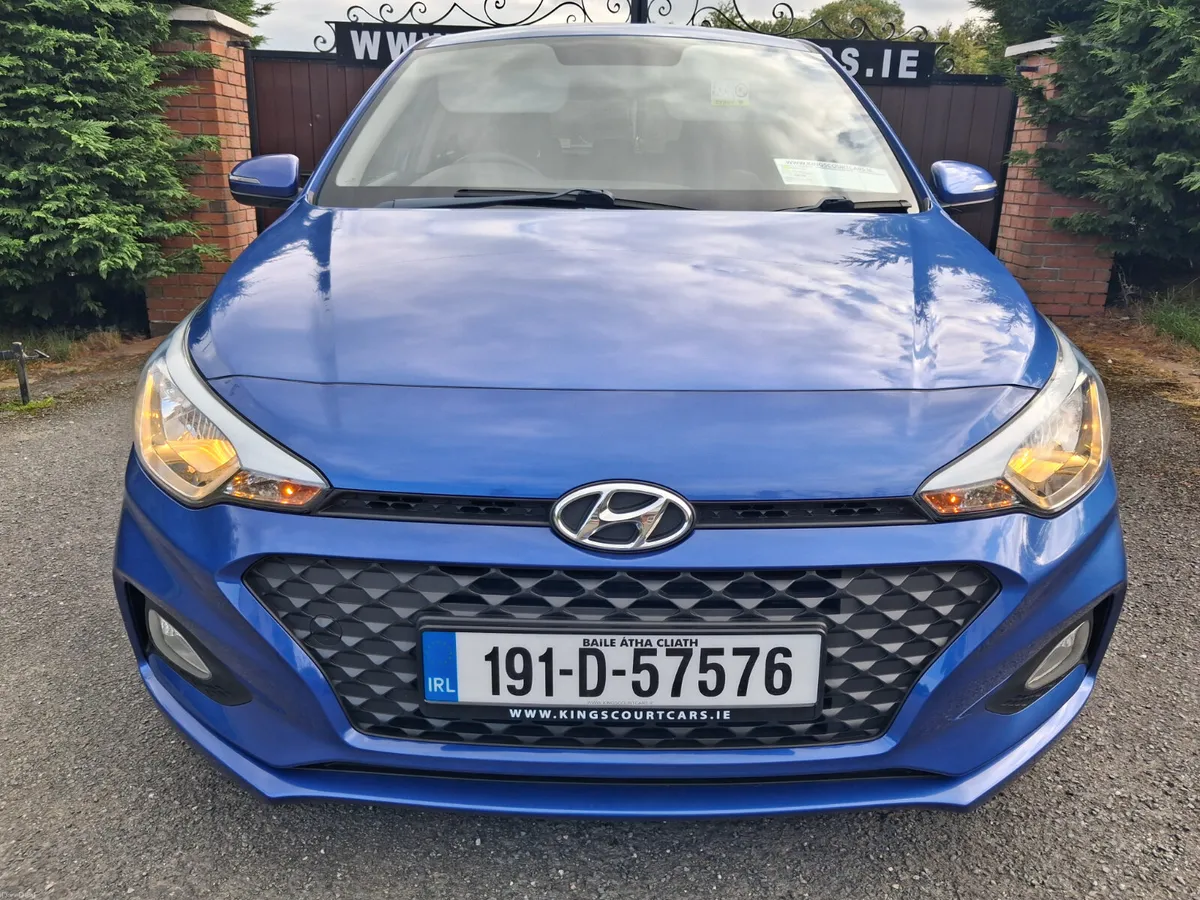 191 Hyundai i20 Deluxe 1.2Petrol Only 82klms... - Image 3