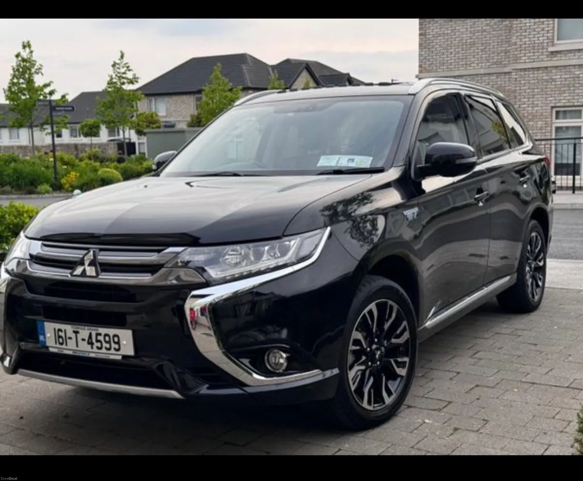 Mitsubishi outlander PHEV - Image 3