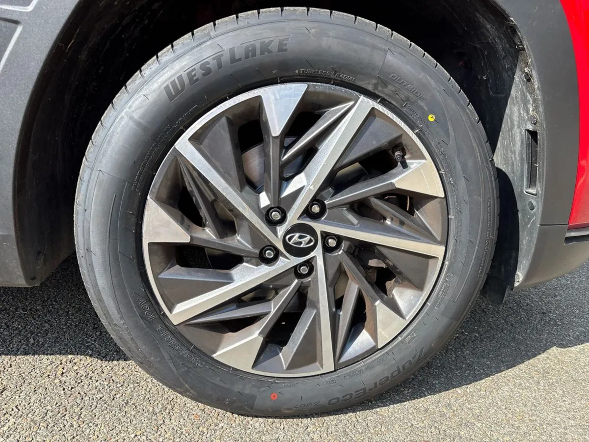 Hyundai Tucson IX35 Executive 2WD 5DR - Image 5