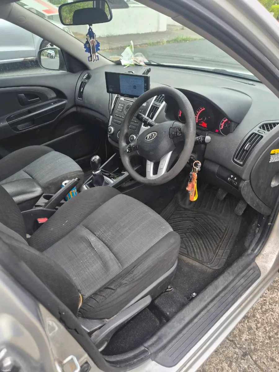 Kia Ceed - Image 5