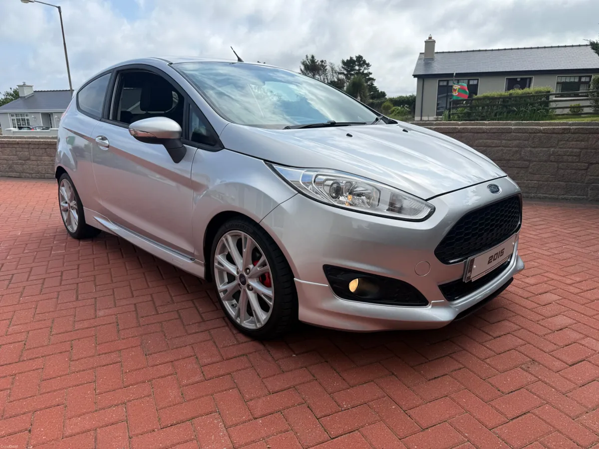 2015 Ford Fiesta 1.0 Zetec S petrol - Image 4