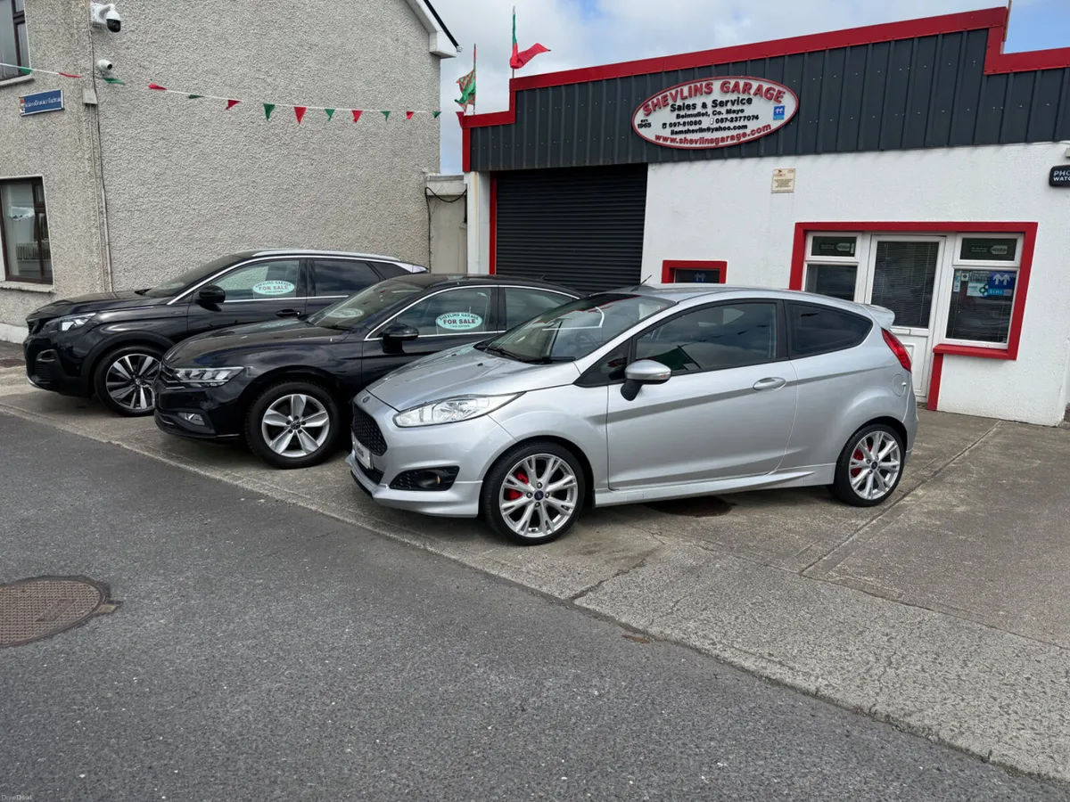 2015 Ford Fiesta 1.0 Zetec S petrol - Image 2