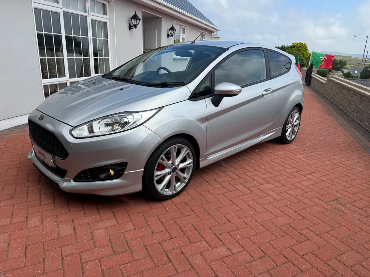 2015 Ford Fiesta 1.0 Zetec S petrol - Image 6