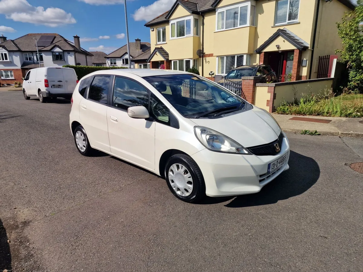 Honda Fit 2013 Automatic 93000km - Image 1