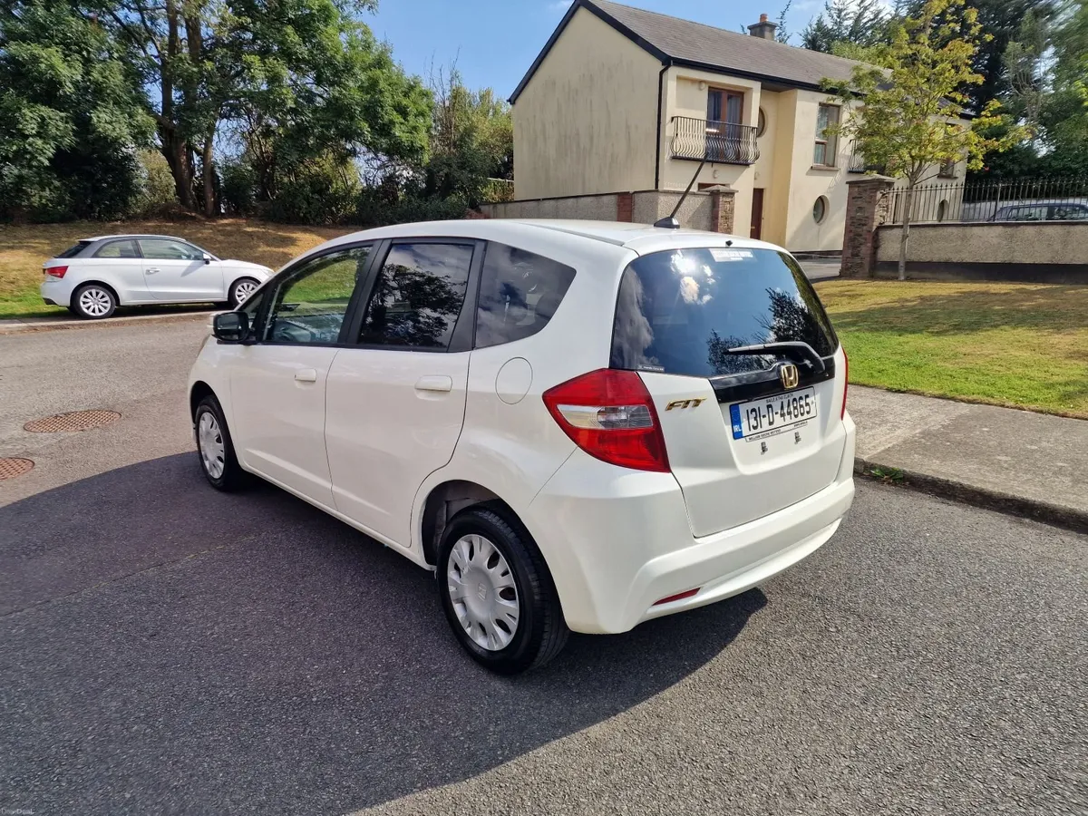 Honda Fit 2013 Automatic 93000km - Image 4