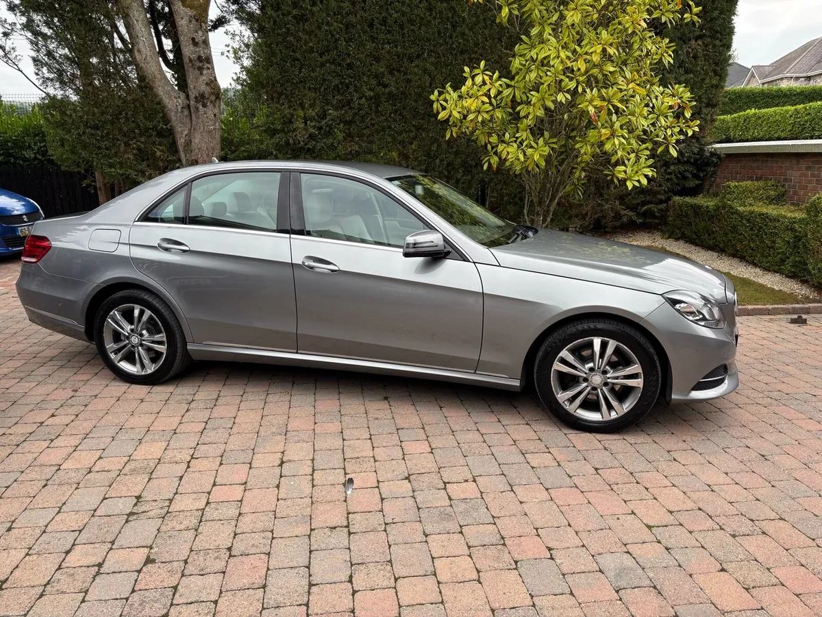 Mercedes e300 hybrid NCT 11/26 Ultra Economical - Image 4