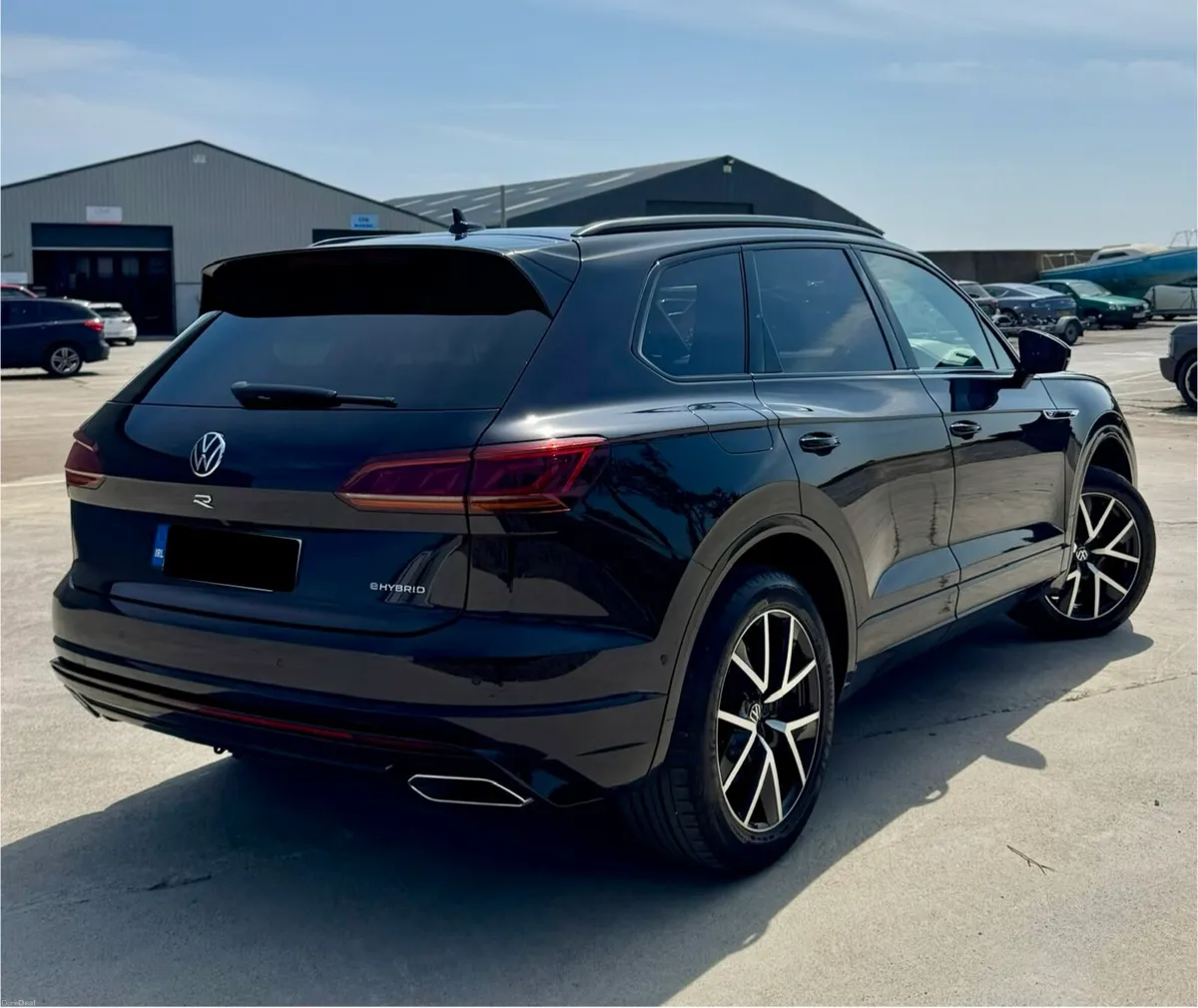 2021 Volkswagen Touareg R eHybrid 462bhp Black - Image 1