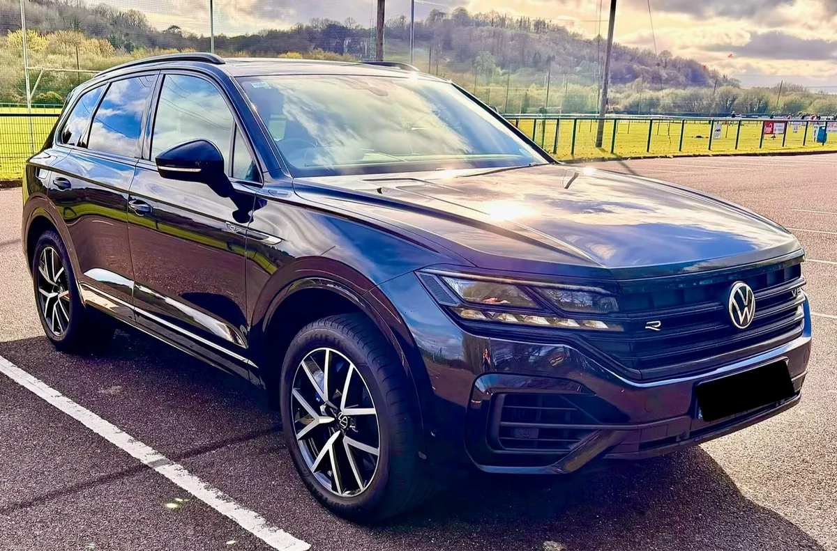 2021 Volkswagen Touareg R eHybrid 462bhp Black - Image 3