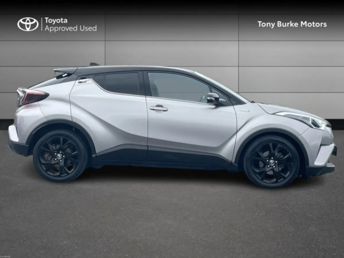 Toyota C-HR LunaSport - BiTone - 1.8 Hybrid – - Image 3
