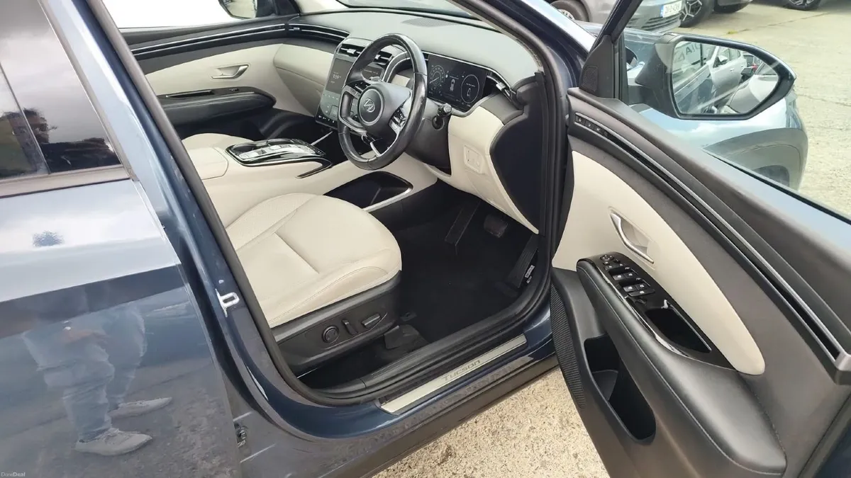 Hyundai Tucson PHEV 2023 - Top Spec Model - Image 3