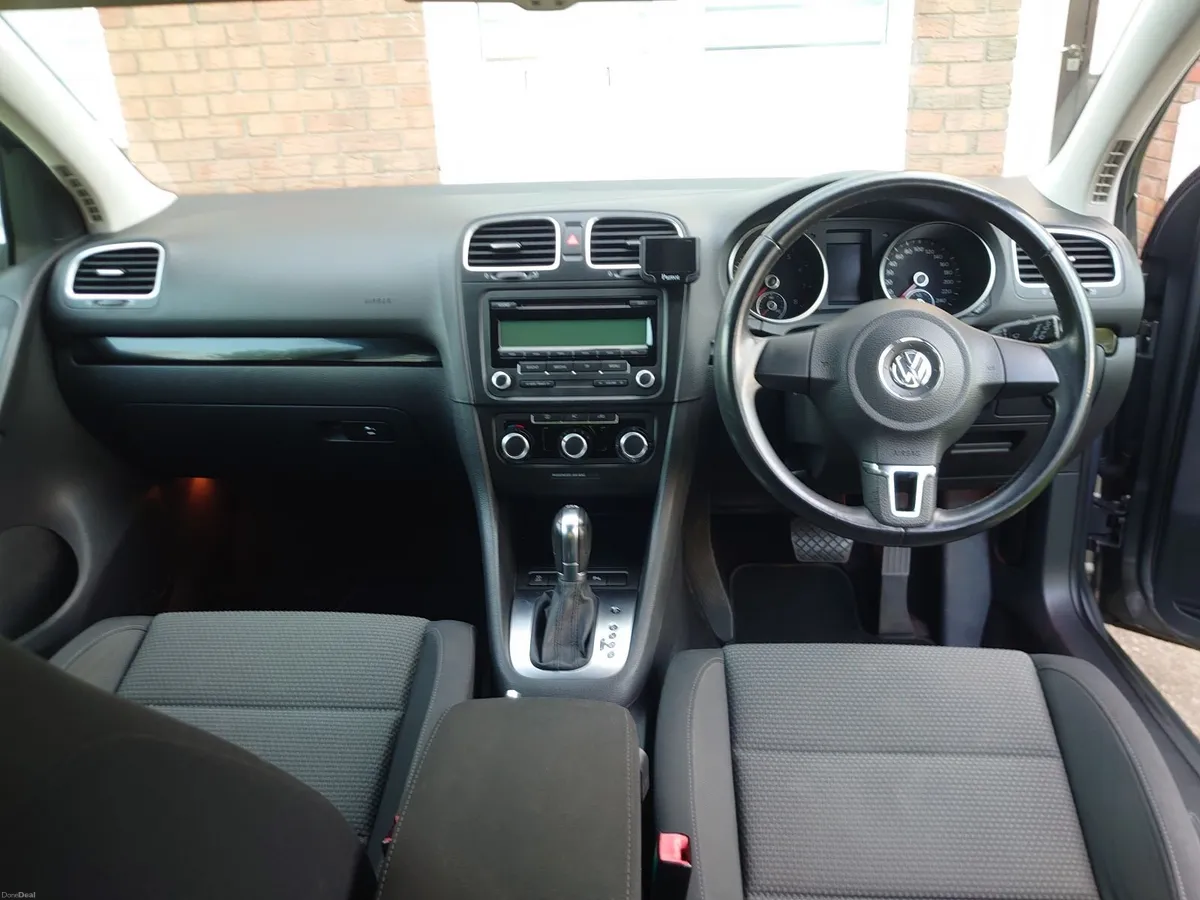 Volkswagen Golf  1.2 AUTO 6500e - Image 2
