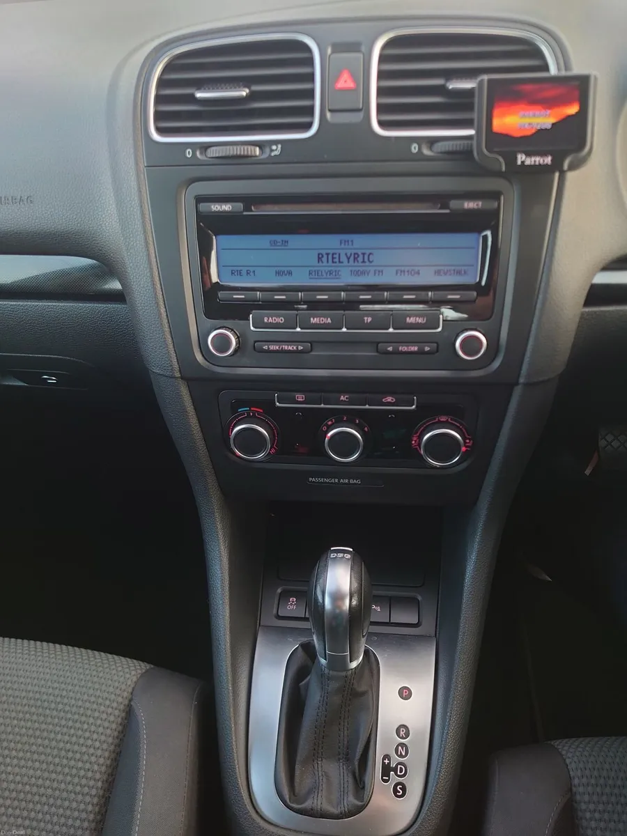 Volkswagen Golf  1.2 AUTO 6500e - Image 4