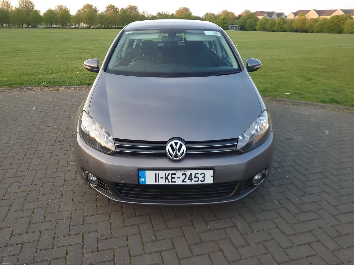 Volkswagen Golf  1.2 AUTO 6500e - Image 1
