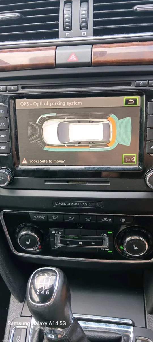 2014 Skoda Superb Estate - Image 3