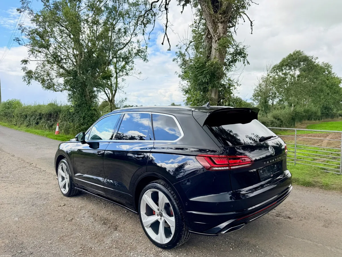 2019/191 Volkswagen Touareg V6 R-Line 286 Auto - Image 2