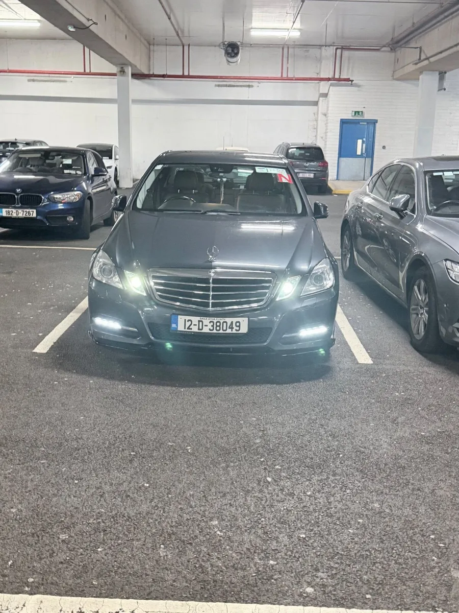 Mercedes-Benz E-Class 2012 - Image 6