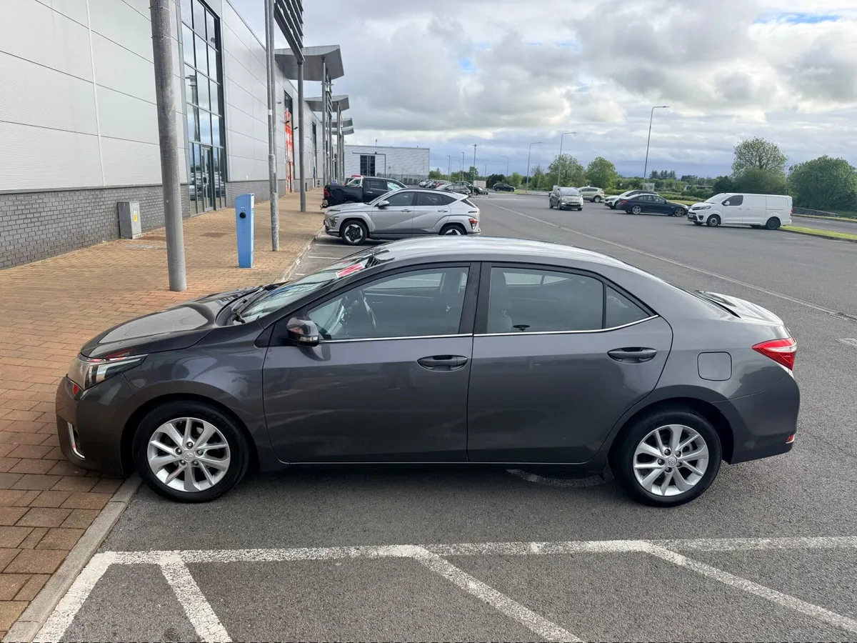 Toyota Corolla 2015 - Image 3
