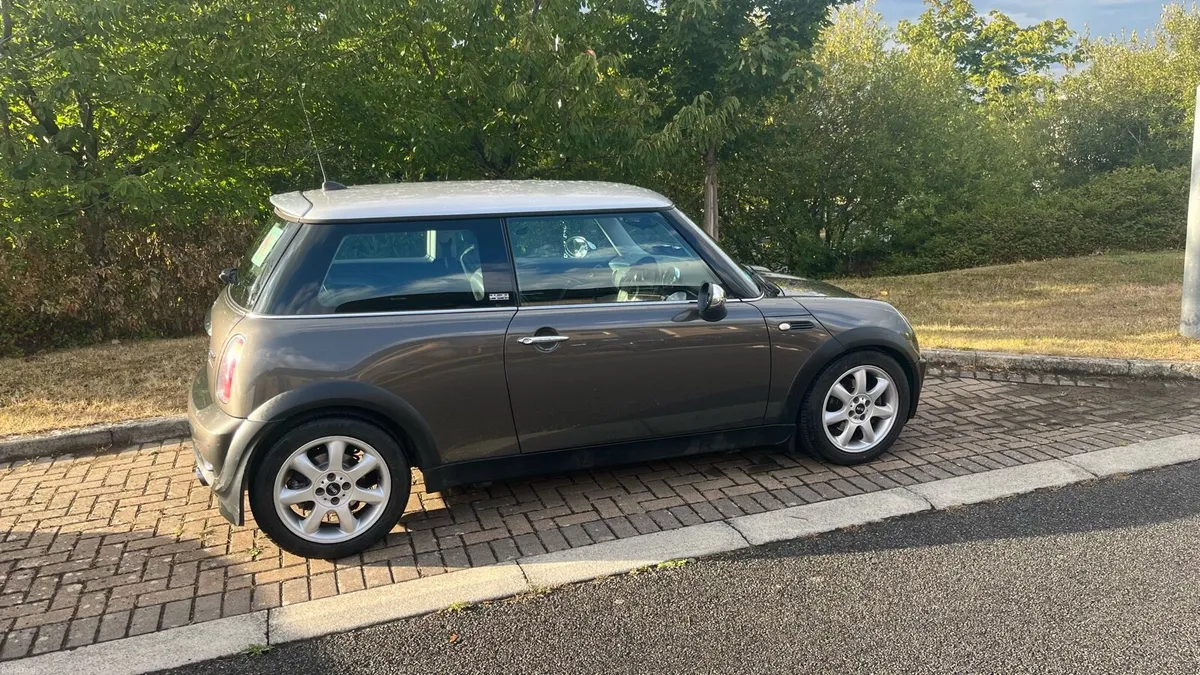 2006 MINI Cooper 1.6 | JOHN COOPER WORKS - Image 2