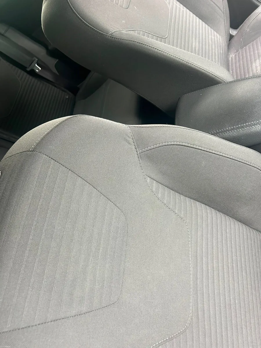 2015 Ford Focus Harchback 1.6 Titanium NCT 12/26 - Image 5