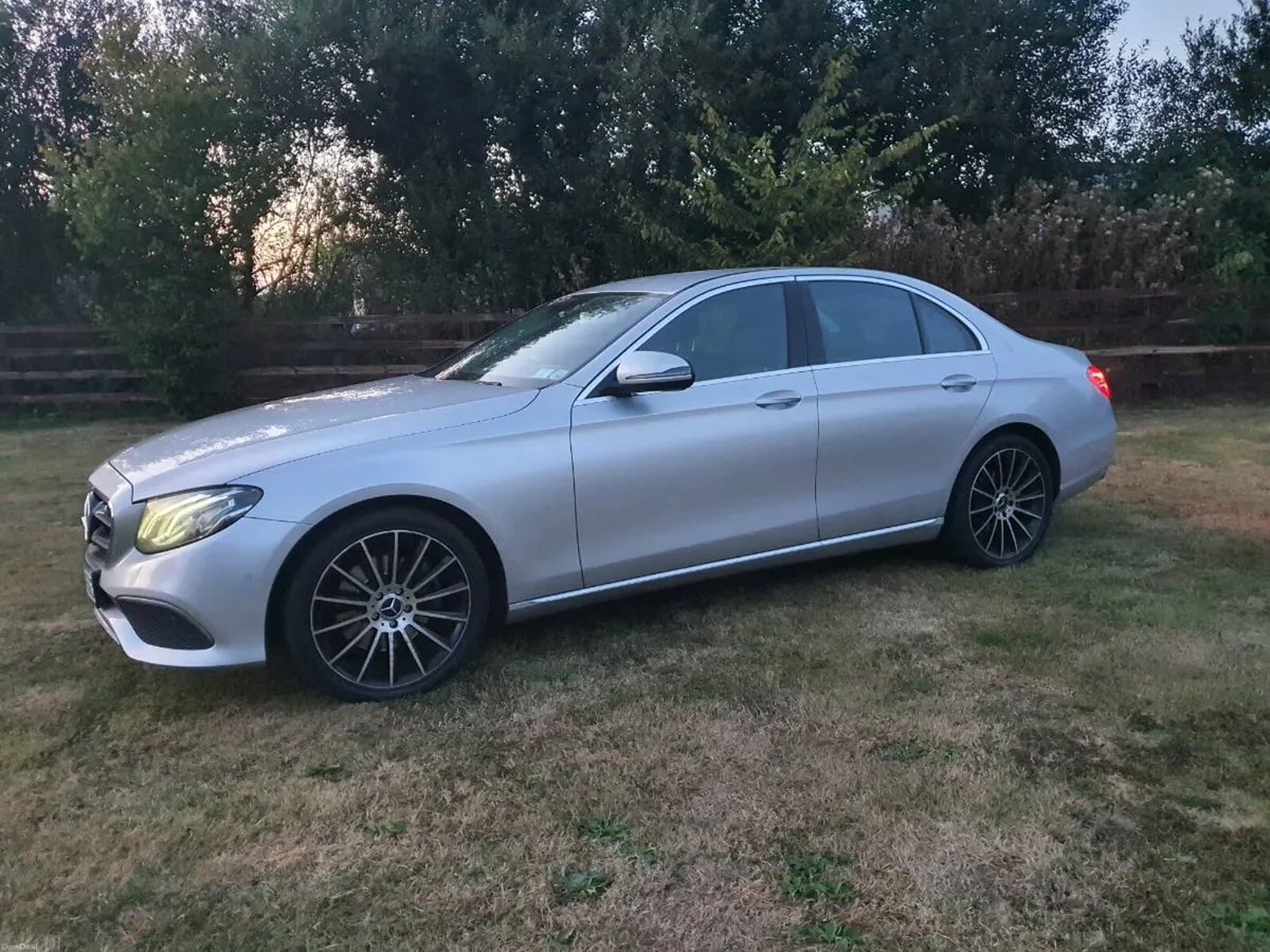 MERCEDES E CLASS 2019 - Image 2