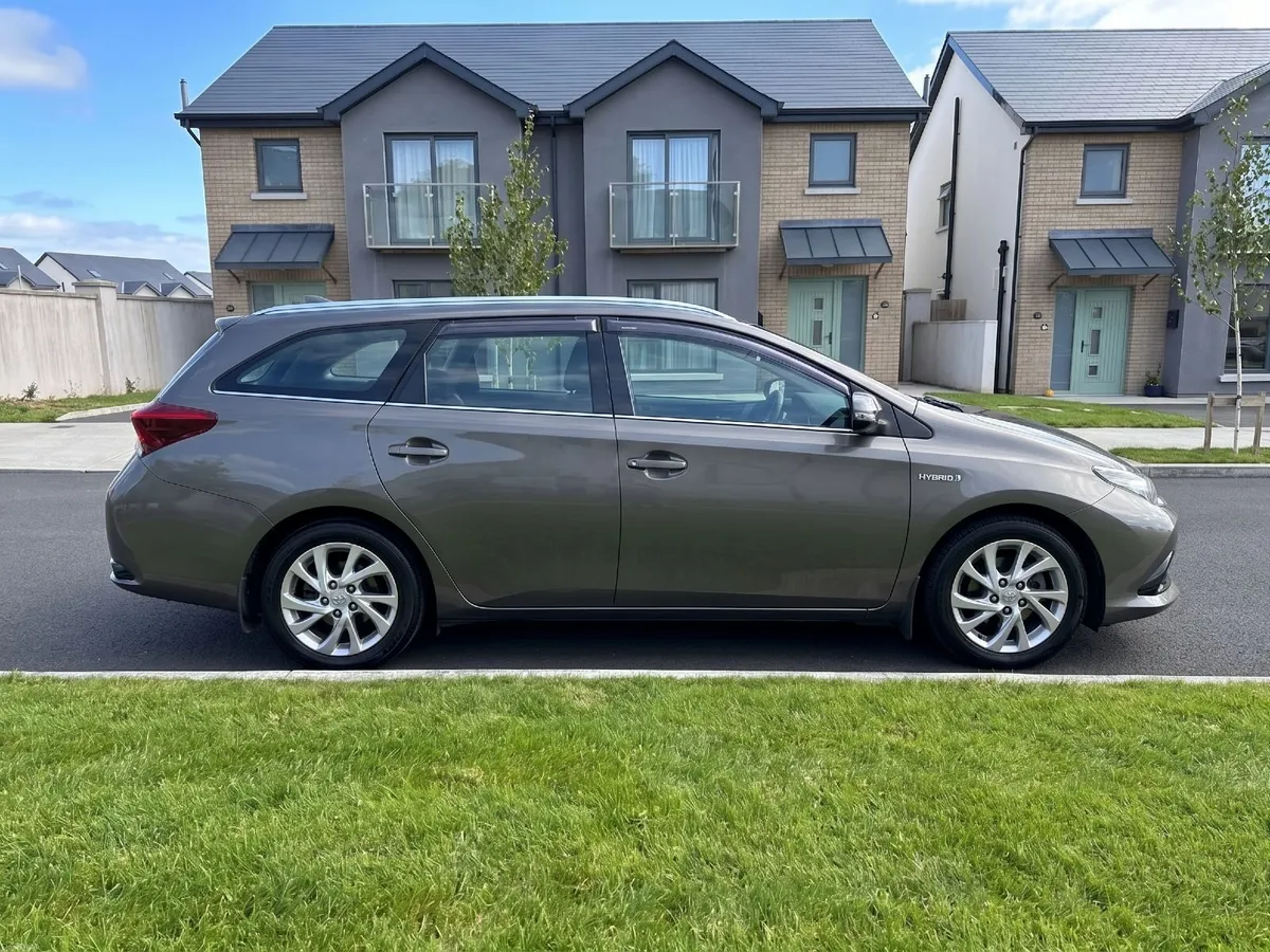 Toyota Auris 2017 Touring - Full Toyota History - Image 5