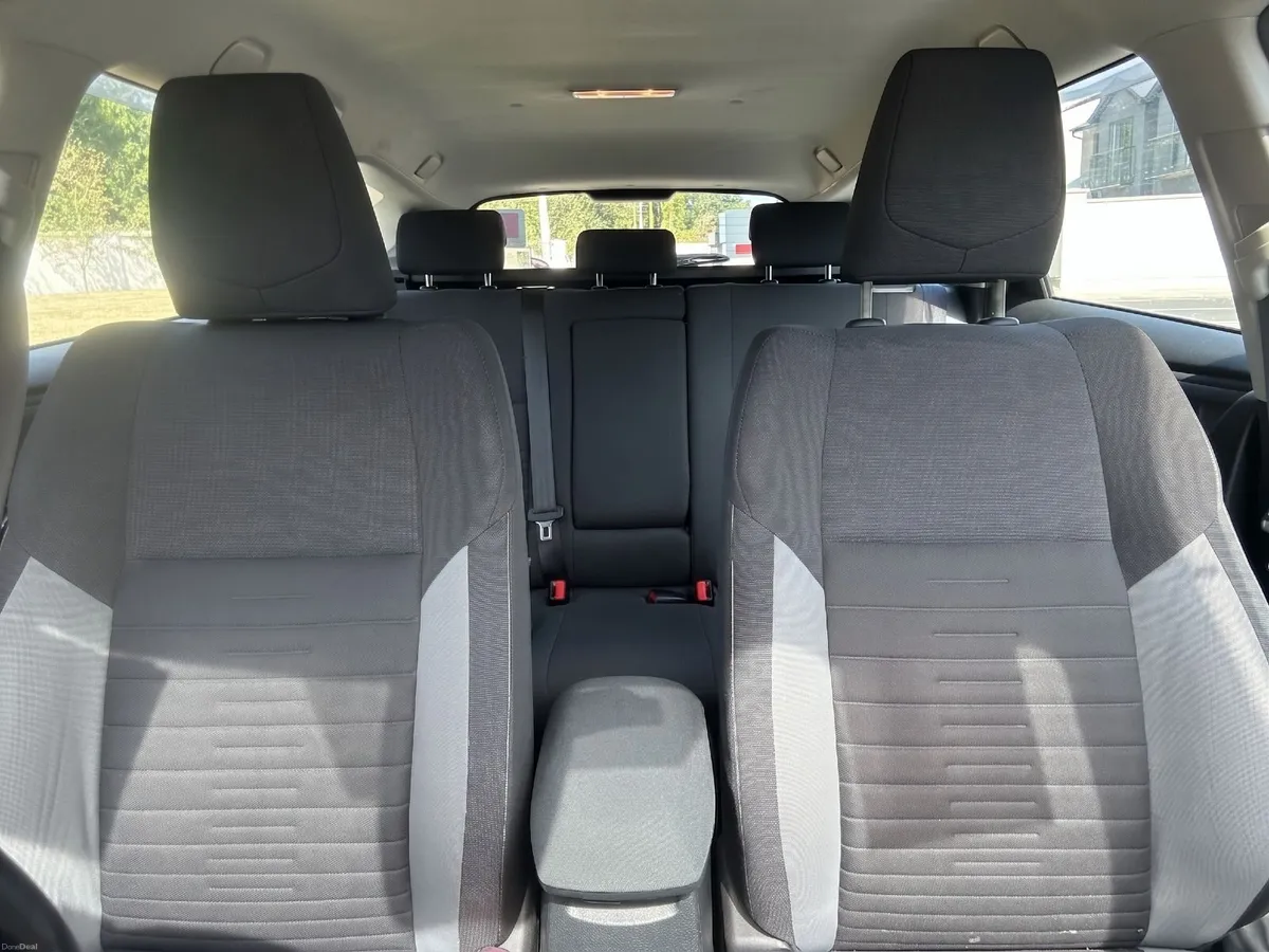 Toyota Auris 2017 Touring - Full Toyota History - Image 6